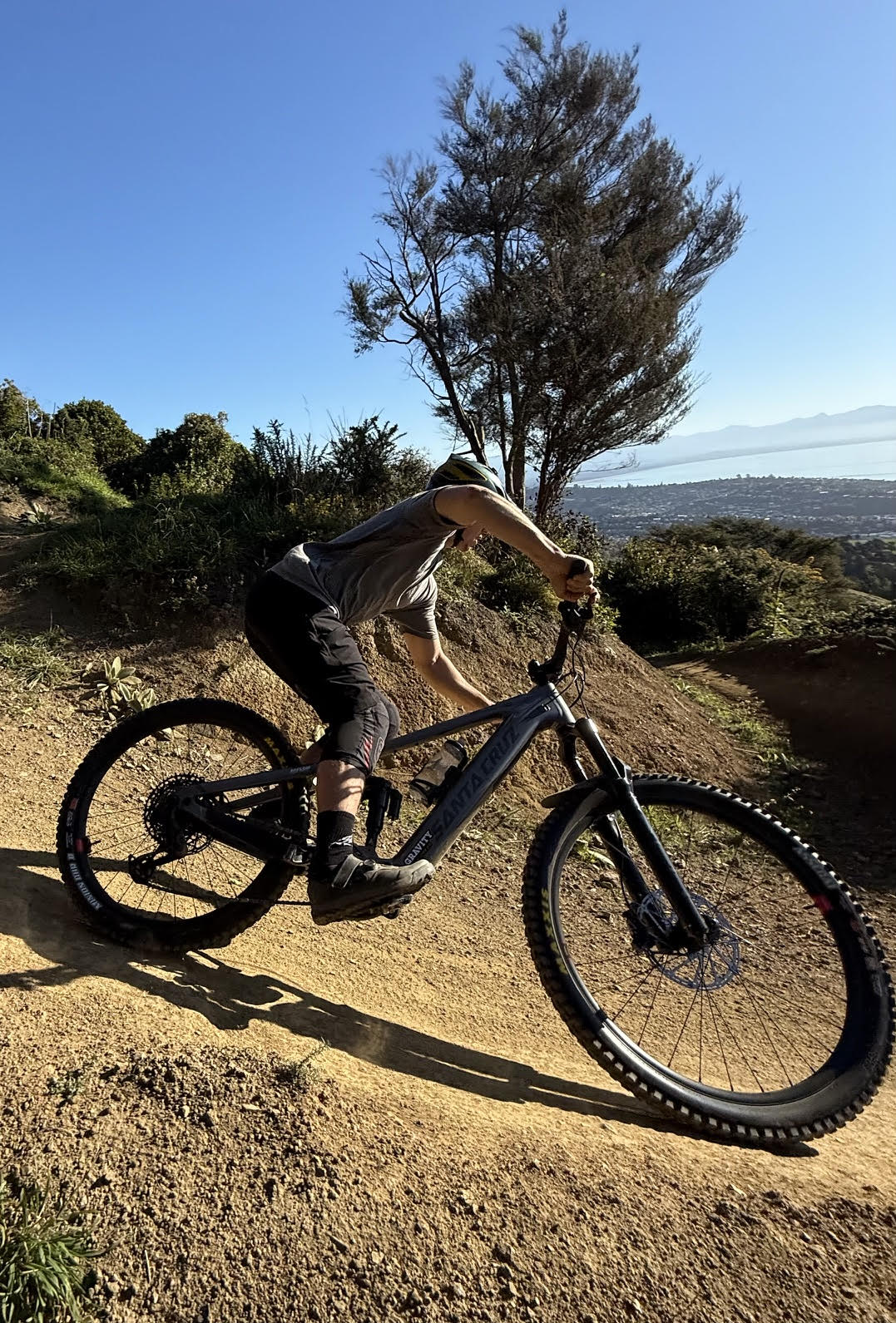 High speed cornering on the santa cruz vala electric rental bike